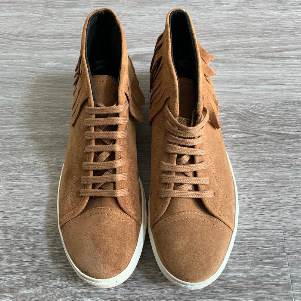 Sneakers with Fringes